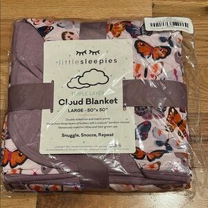 Little Sleepies butterfly kisses Cloud Blanket - Purple NIB